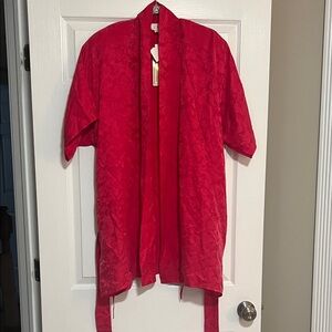 Delicates vintage silk robe